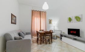 Seaside Apartament Near The Beach